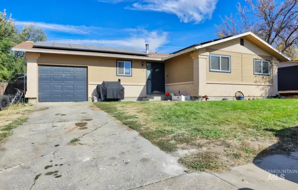 130 E Morris Ct, Kuna, ID 83634