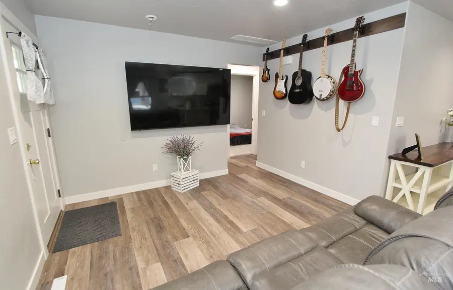 951 W 6th St, Weiser, ID 83672 - #2