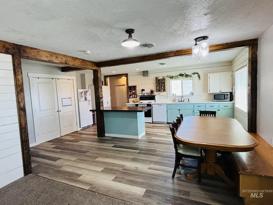 802 S 9th St, Rupert, ID 83350 - #2