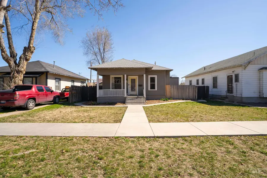 820 11th Ave South, Nampa, ID 83651 - #2