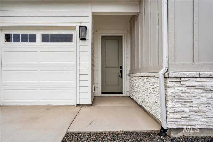 2299 N Kenora Ave, Star, ID 83669 - #2