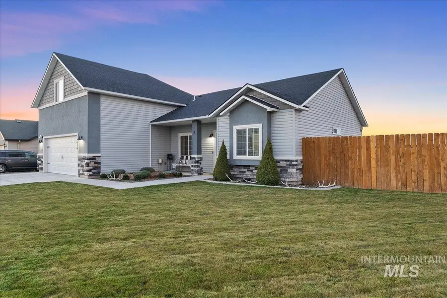 616 22nd Ave E, Jerome, ID 83338 - #3