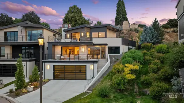 885 E Joplin Ln, Eagle, ID 83616