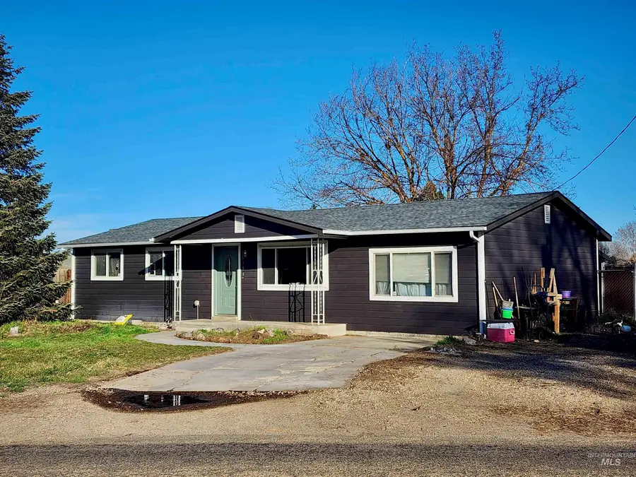8188 N Pennsylvania Ave, Fruitland, ID 83619 - #2