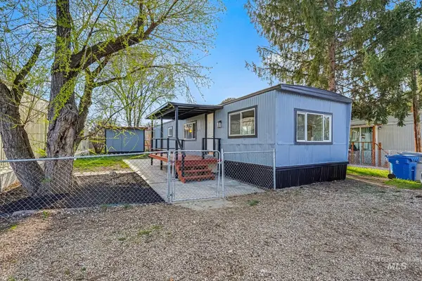 415 E 44th St #9, Garden City, ID 83714