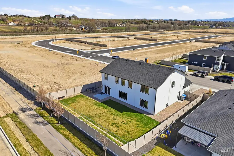 571 Dunmore Ave, Middleton, ID 83644 - #3