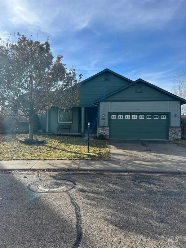 1065 E Fossilstone Ct, Kuna, ID 83634