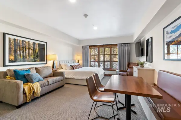 75 Arling Center Ct #304, Donnelly, ID 83615