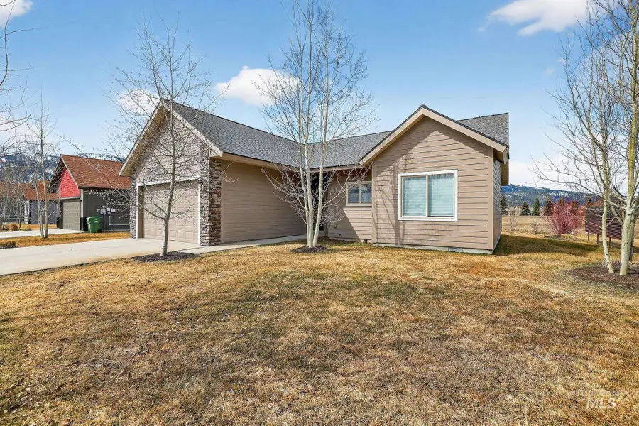 35 Moore Rd, Donnelly, ID 83615 - #3