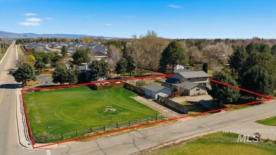 3060 S Black Hills Dr, Boise, ID 83709 - #2
