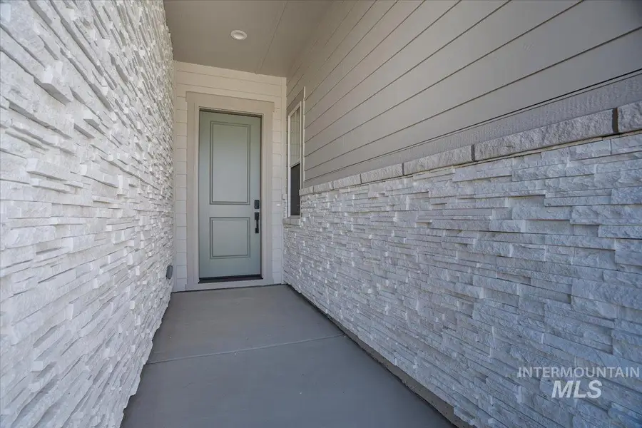 2208 N Kenora Ave, Star, ID 83669 - #2