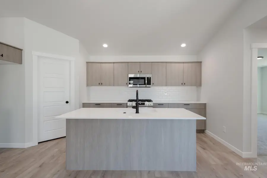 2433 N Silver Wolf Ave, Star, ID 83669 - #3