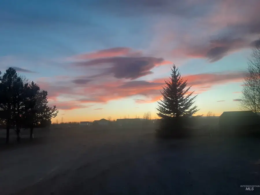 102 Willow Creek Rd, Fairfield, ID 83327 - #3