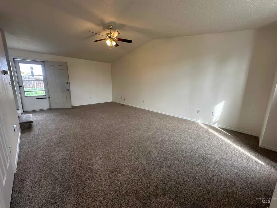 2807 & 2809 Laurel Way, Nampa, ID 83686 - #3