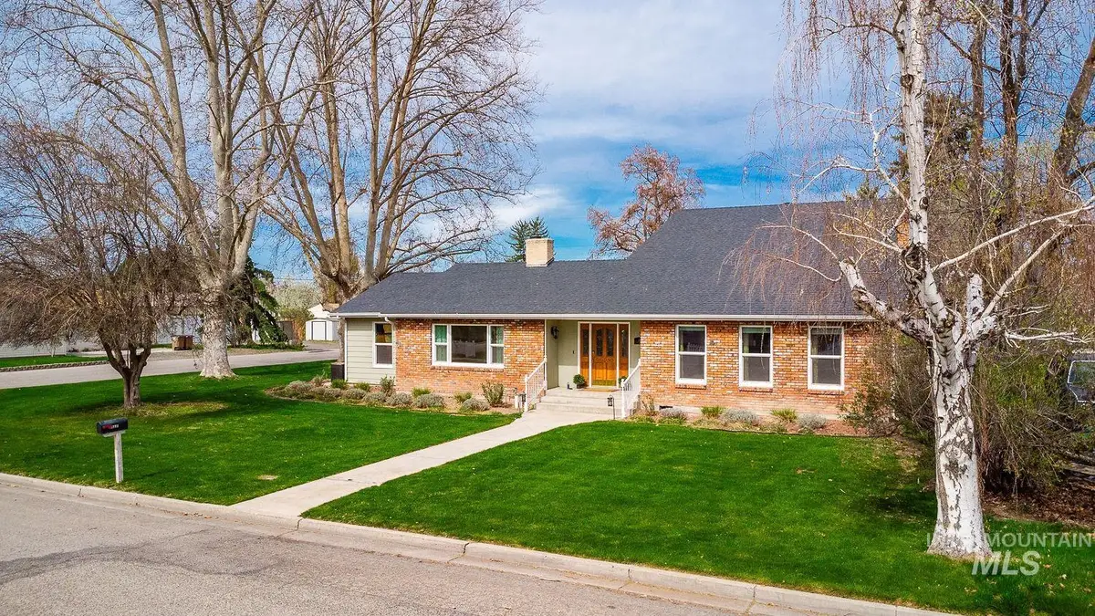 1102 E 1st, Emmett, ID 83617 - #1