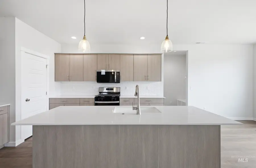 6611 W Redwood Creek Dr, Meridian, ID 83646 - #3