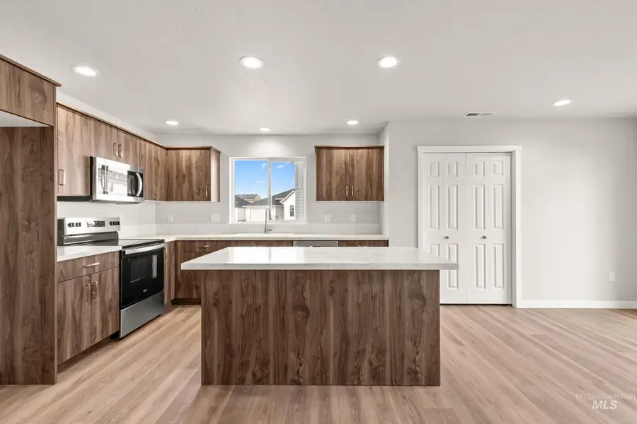 13704 Redway Ct, Caldwell, ID 83607 - #3