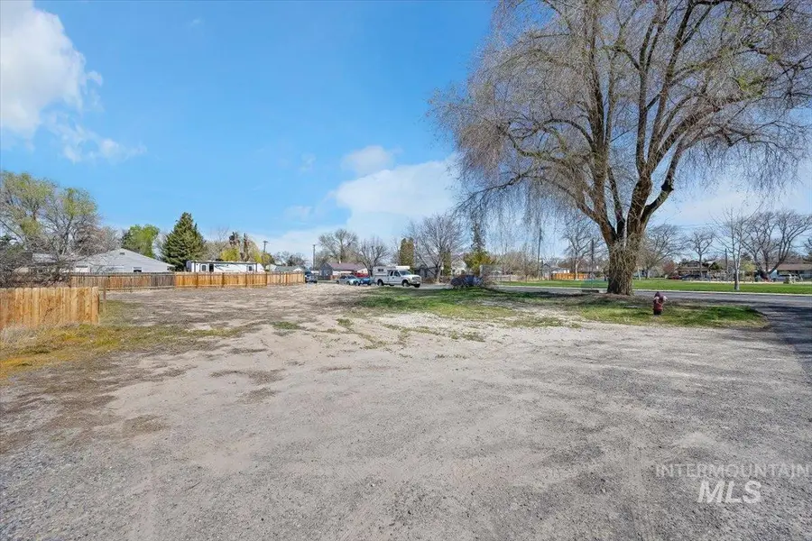 489 Borah Ave, Twin Falls, ID 83301 - #3