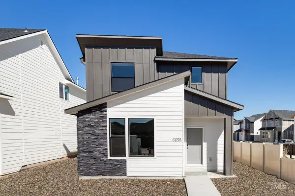 6658 W Redwood Creek Dr, Meridian, ID 83646