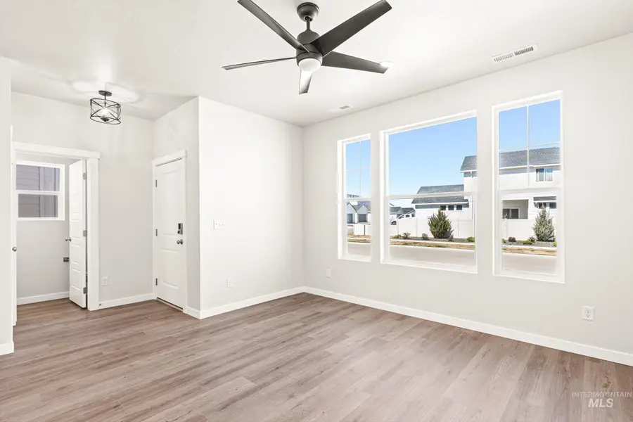 6741 W Fairy Falls Dr, Meridian, ID 83646 - #2