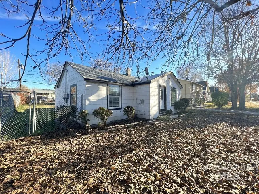 605 E Denver, Caldwell, ID 83605 - #3