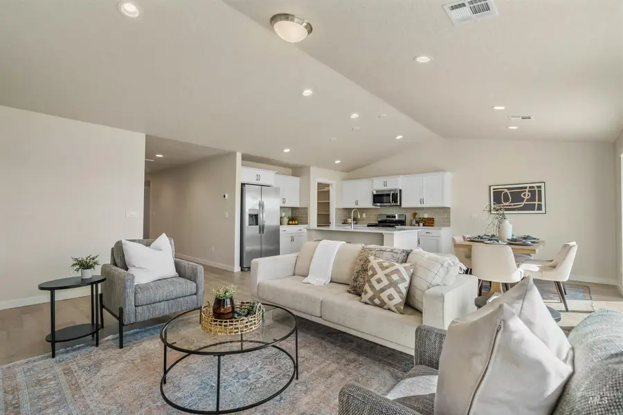 1810 Windhelm St, Caldwell, ID 83605 - #2