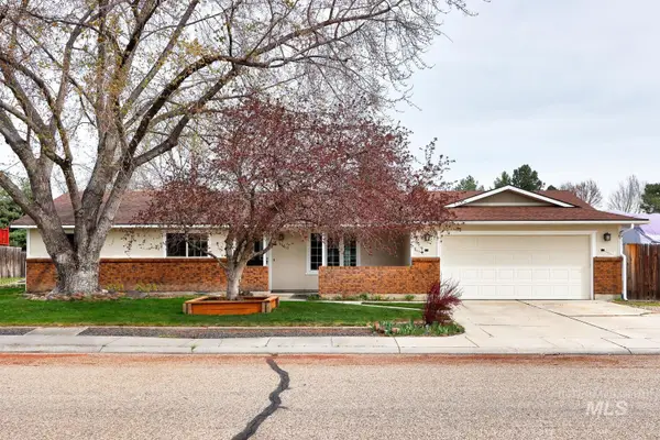 9160 W Austin St, Garden City, ID 83714