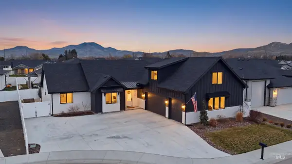 2590 E Mcintosh Ct, Emmett, ID 83617