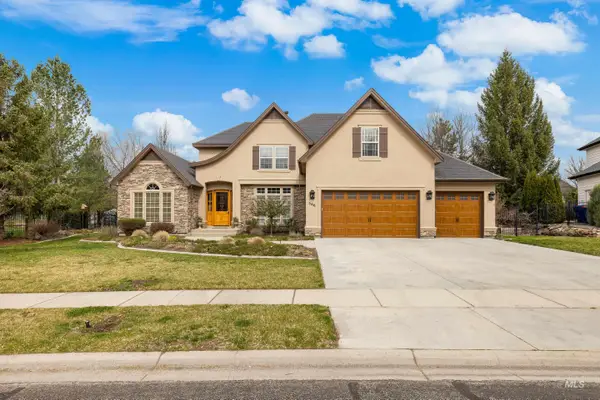 566 E Greencreek Ct, Eagle, ID 83616