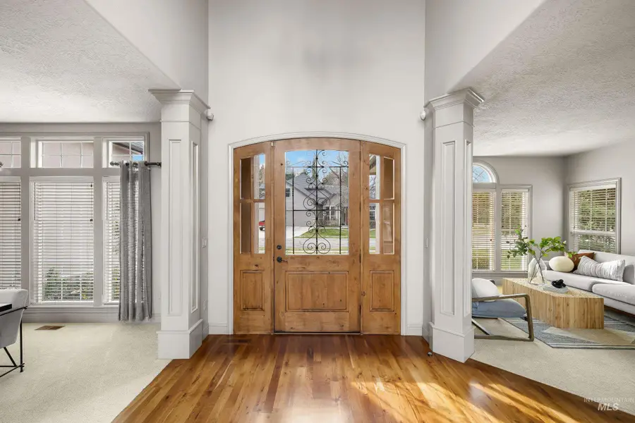 566 E Greencreek Ct, Eagle, ID 83616 - #2