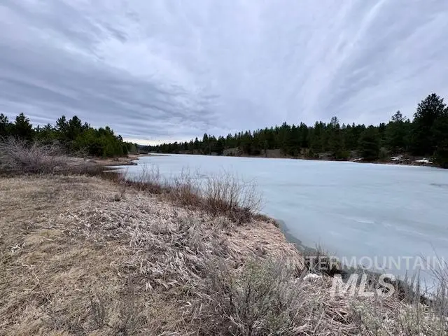 678 Highvalley Rd, Cascade, ID 83611 - #2