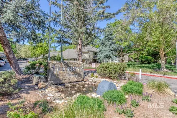 3695 S Gekeler Lane #17, Boise, ID 83706