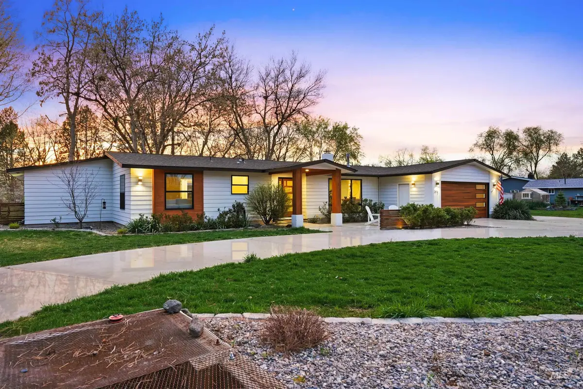 595 S El Blanco Dr, Boise, ID 83709 - #1
