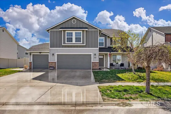 1015 E Cape Elizabeth Dr, Nampa, ID 83686