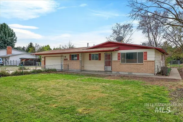10035 W La Hontan Dr, Boise, ID 83709