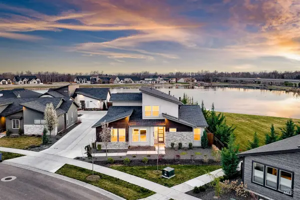 8389 W Shams Ln, Eagle, ID 83616