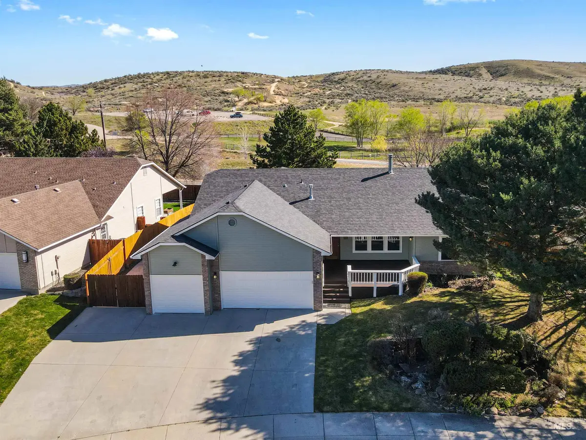 1700 N Trail Creek Way, Eagle, ID 83616 - #1