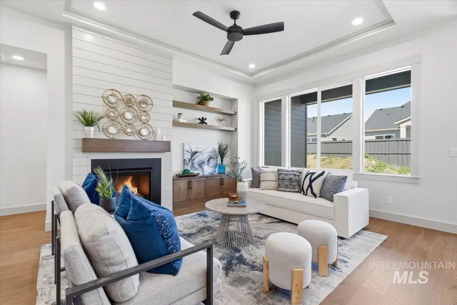 983 E Crescendo St, Meridian, ID 83642 - #3