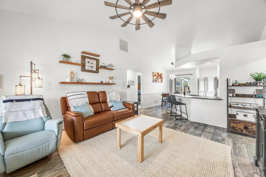 343 E Joshua Tree, Meridian, ID 83646 - #2