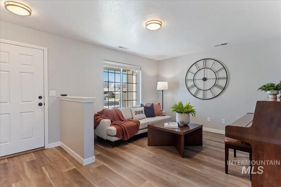 777 Flintstone Ave, Meridian, ID 83642 - #3