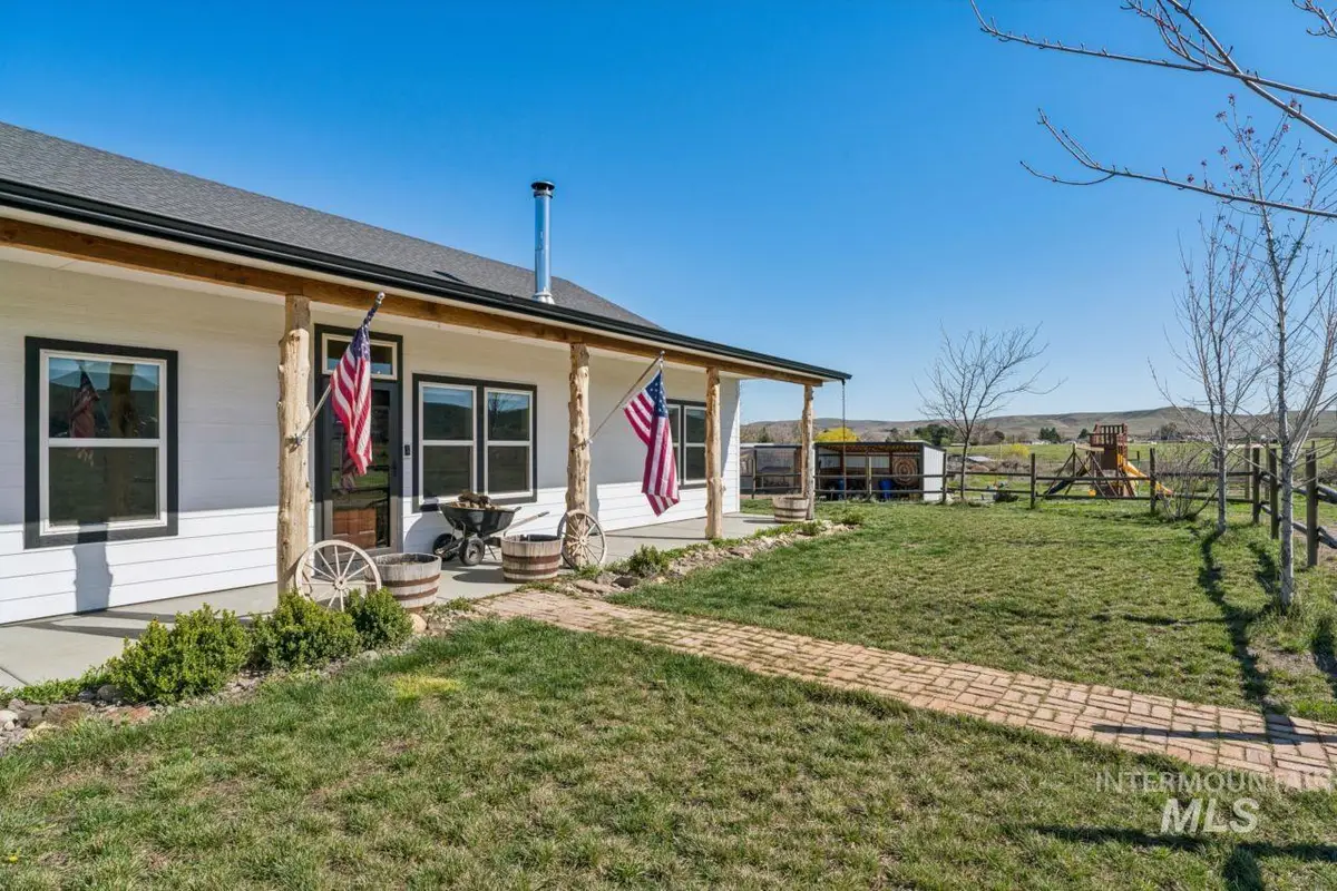 3011 Center Ave, Payette, ID 83661 - #1