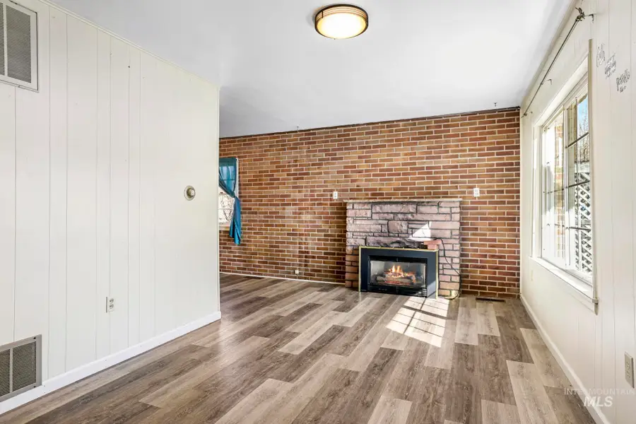 929 Nevada St., Gooding, ID 83330 - #2