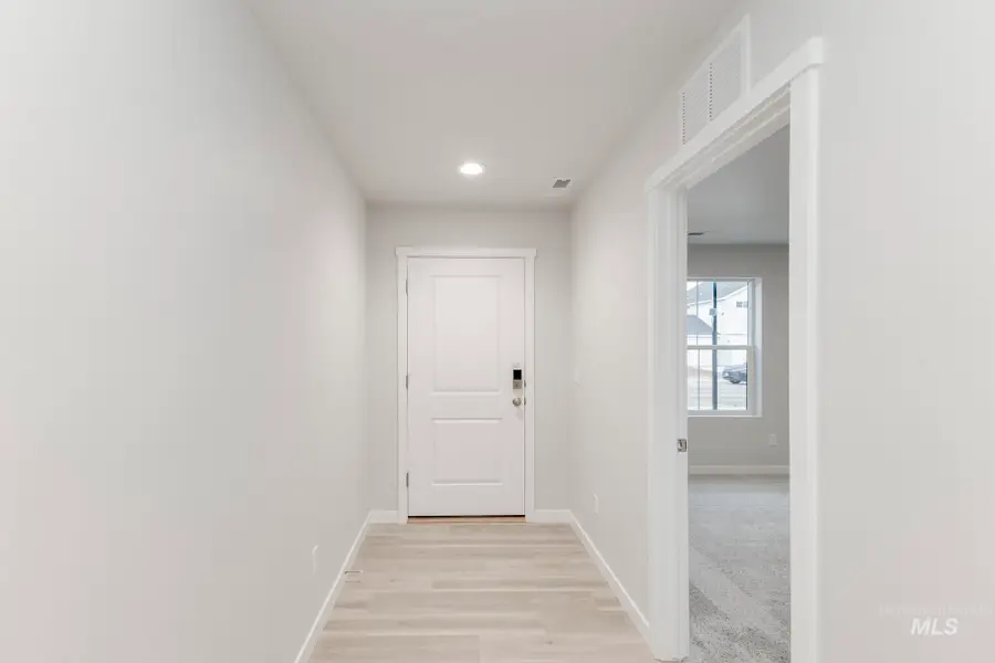 840 NE Trailridge St, Mountain Home, ID 83647 - #2