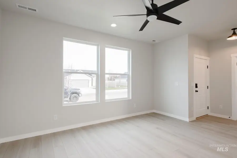 4340 N Camp Creek Ave, Meridian, ID 83646 - #2