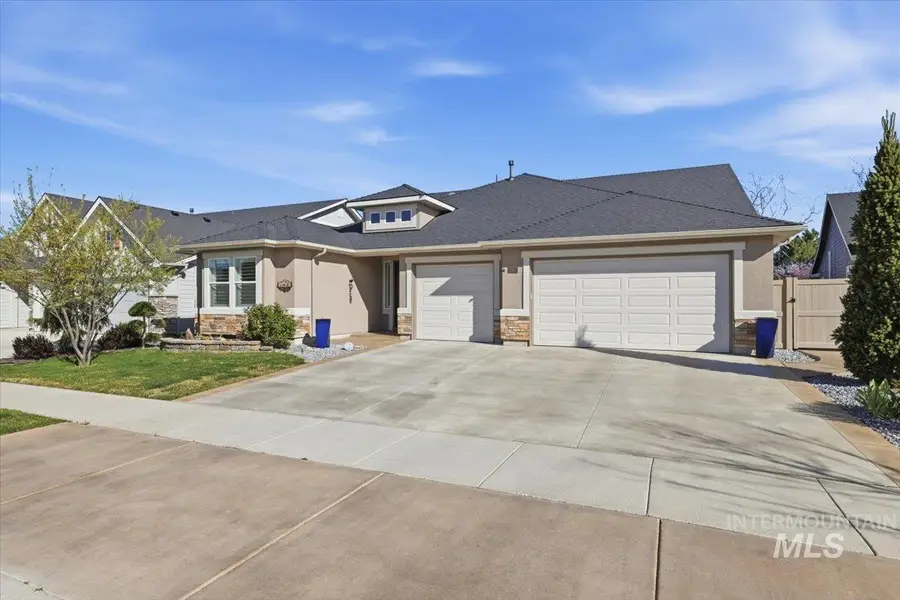 2892 E Lawton Drive, Meridian, ID 83642 - #2