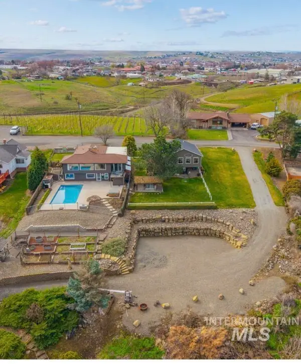 1744 Valleyview Drive, Clarkston, WA 99403