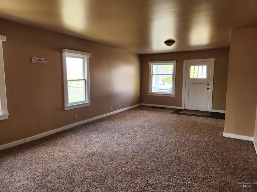 421 7th Ave N, Buhl, ID 83316 - #3