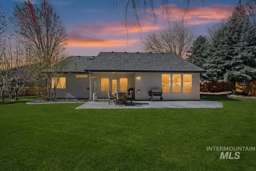 2495 E Ashbrook Ct, Eagle, ID 83616 - #2