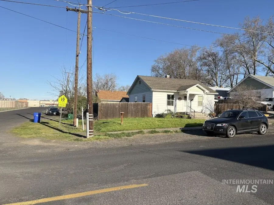 1219 14th St, Lewiston, ID 83501 - #2