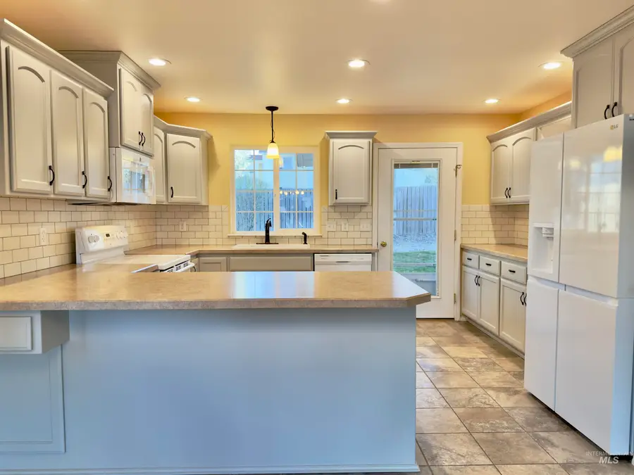 830 Cypress St, Lewiston, ID 83501 - #3